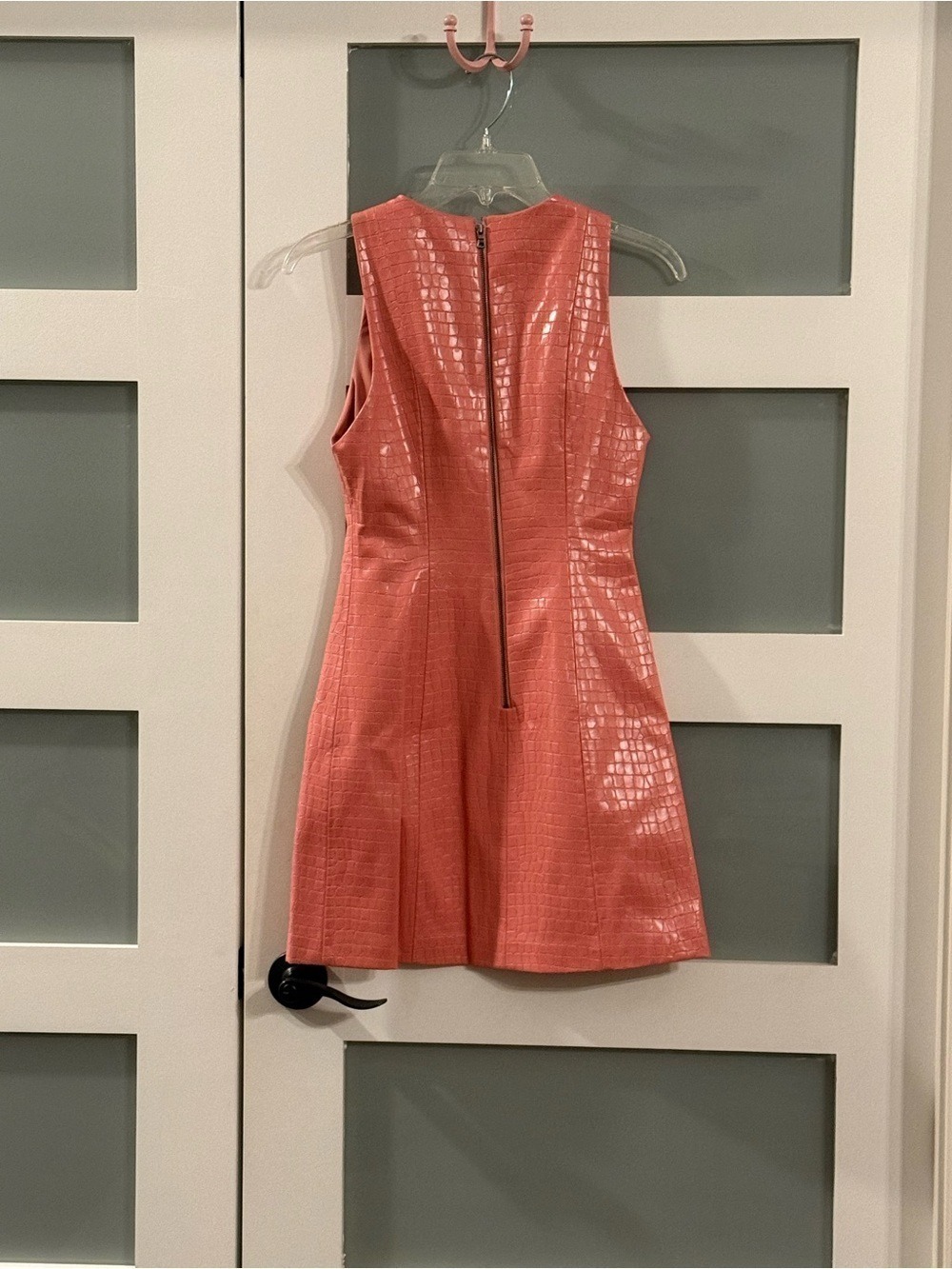 ALICE + OLIVIA Daven Croc Vegan Leather Pink Sleeveless minidress. Size 0 - Picture 5 of 8